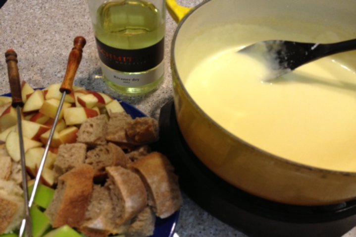 Fondue Starter Kit (Serves 2-4)